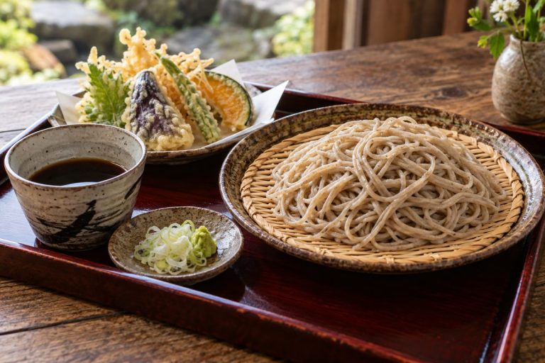 手打ちそばと天ぷらを題材にした生成イメージ