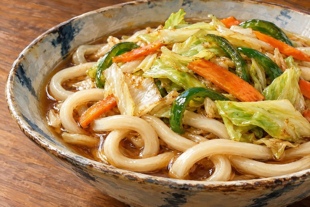 野菜をのせたうどんの生成イメージ